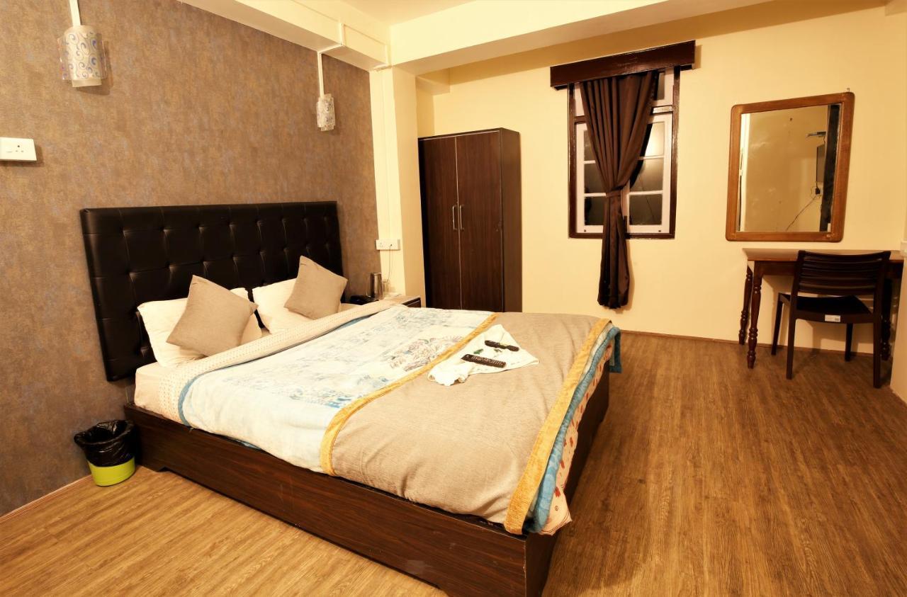 Hotel The Griffon'S Nest Gangtok Esterno foto