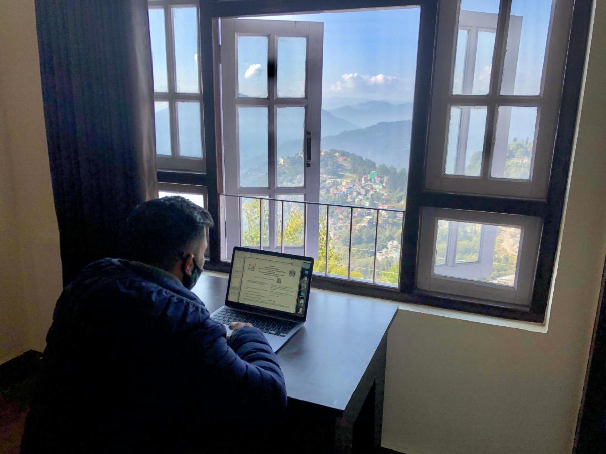 Hotel The Griffon'S Nest Gangtok Esterno foto