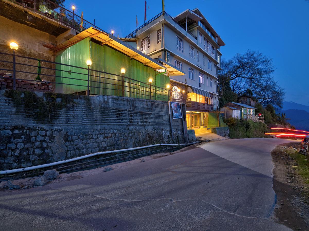 Hotel The Griffon'S Nest Gangtok Esterno foto